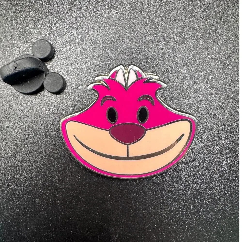 Disney Emoji Blitz Alice in Wonderland Cheshire Cat Smile Disney Trading Pin